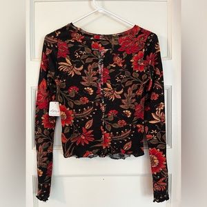 Free people NWT long sleeved cute floral shirt